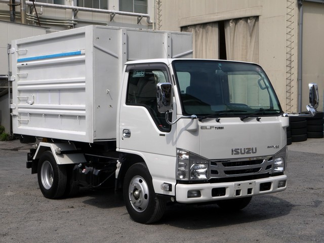 ISUZU-２トン-アームロール１台